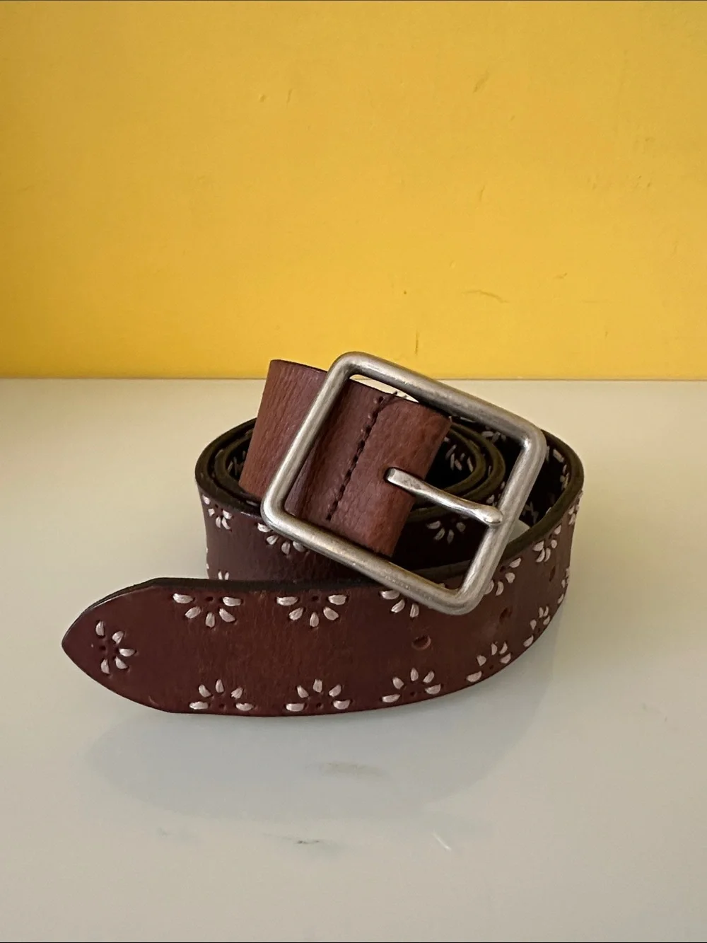 Buckle Brand Vintage Brown Leather Floral-Embroidered Belt
